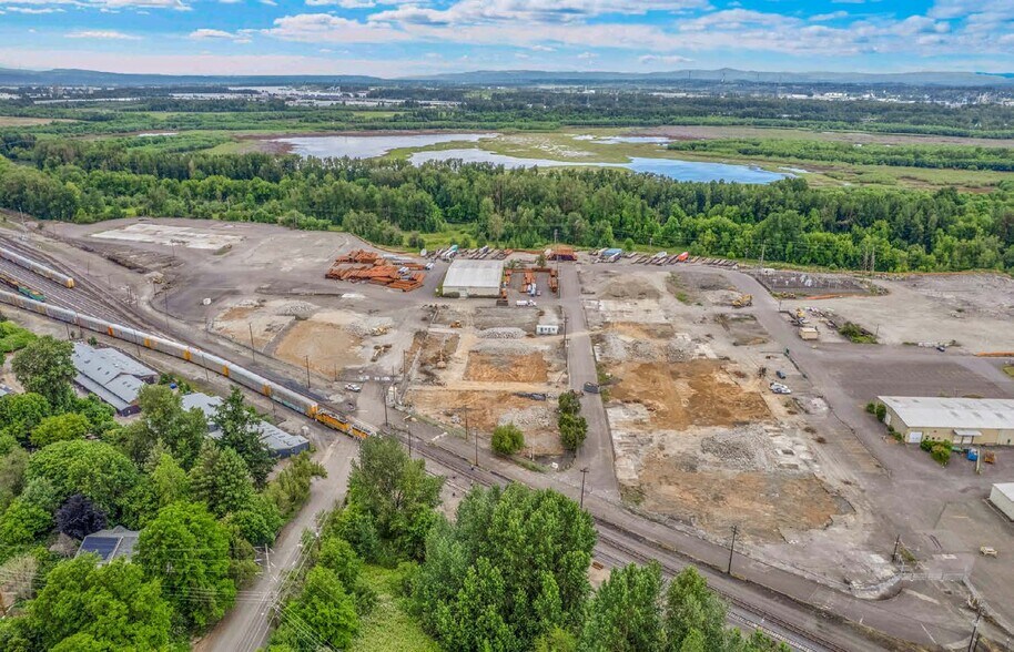 More Photos Of 10425 N Bloss Ave, Portland Land For Lease
