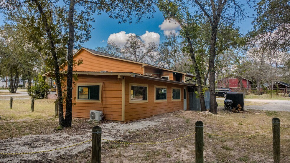 More Photos Of 3710 Waterwood Pass, Elmendorf Restaurant For Sale