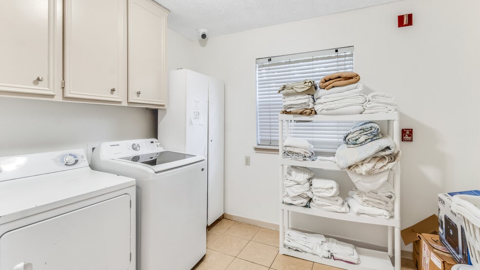 More Photos Of 5807 Old Lodge Dr, Houston Assisted Living For Sale