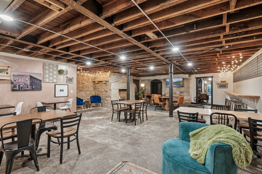More Photos Of 100 State St N, Waseca Restaurant For Sale