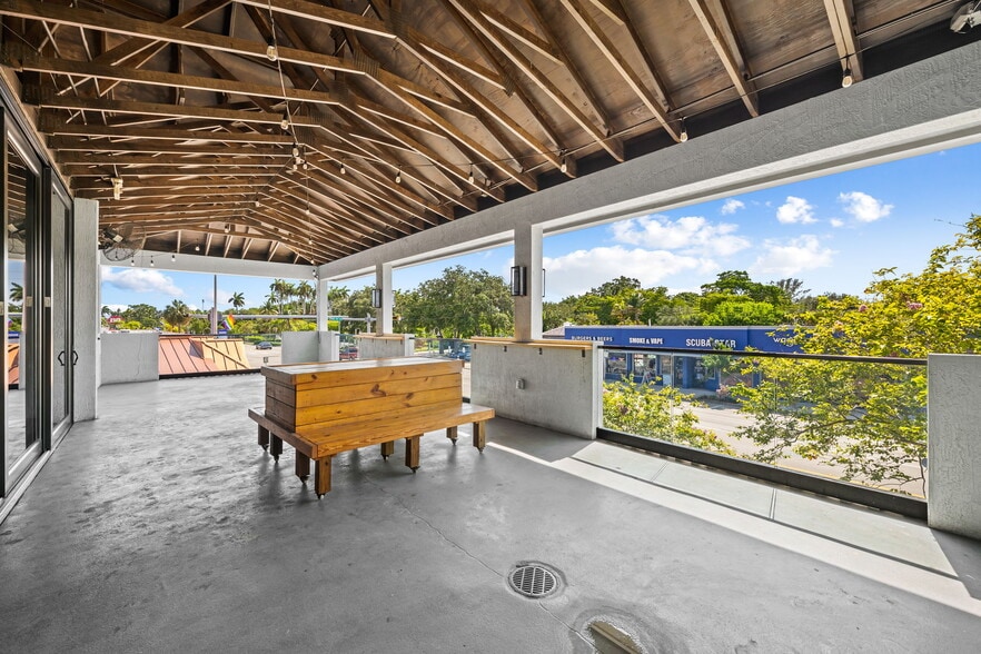 More Photos Of 2010 Wilton Dr, Wilton Manors Restaurant For Lease