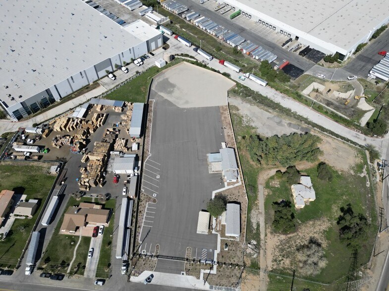 More Photos Of 19792 El Rivino Rd, Riverside Land For Lease