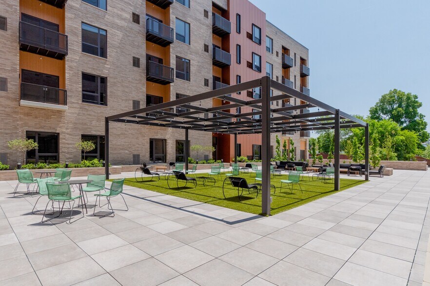 More Photos Of 2461 W 25th St, Cleveland Apartments For Lease