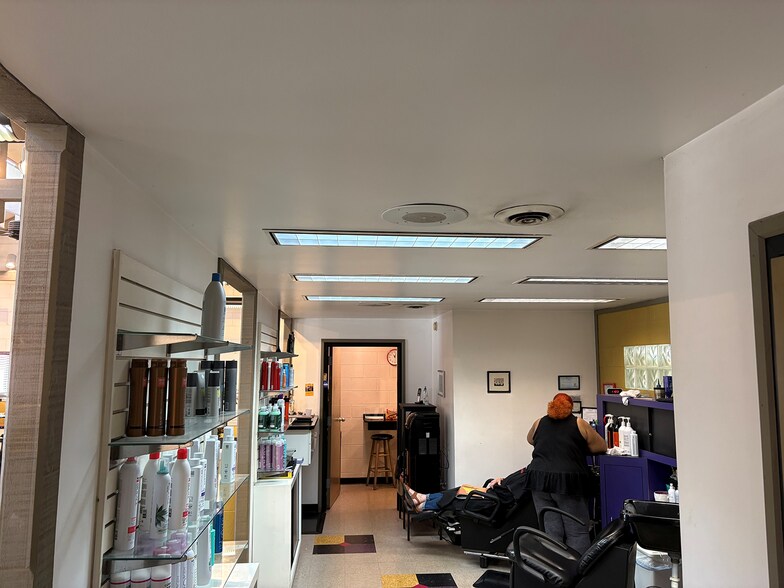 More Photos Of 105 Murphy Ct, Nashville Freestanding For Lease