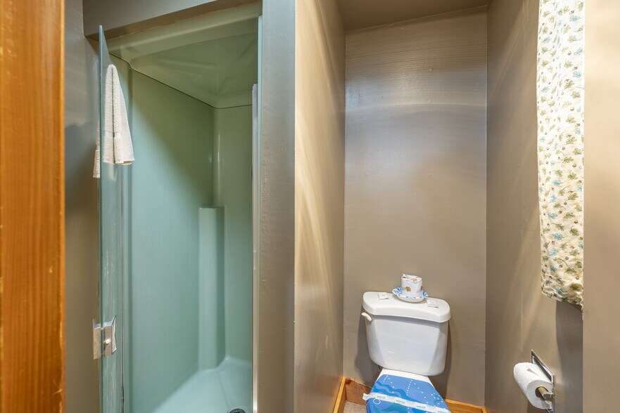 More Photos Of 815 Main Ave, Tillamook Hotel For Sale