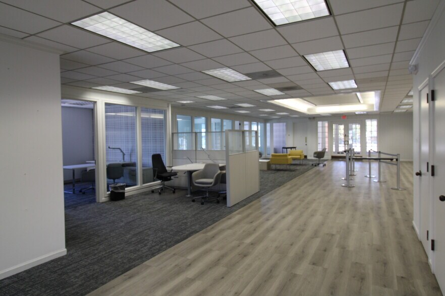 More Photos Of 50 Union St, Concord Bank For Lease