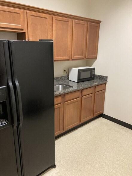 More Photos Of 3740 Business Drive, Germantown Office For Lease