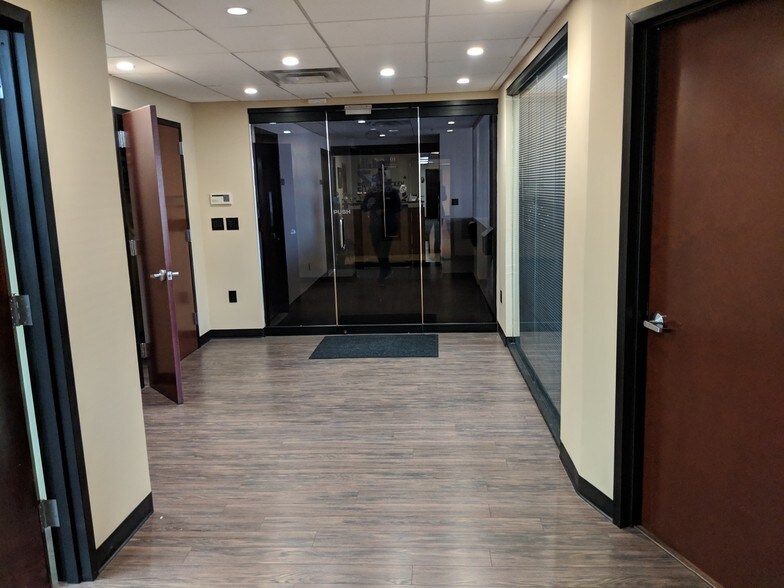 More Photos Of 1211 Stewart Ave, Bethpage Office For Lease