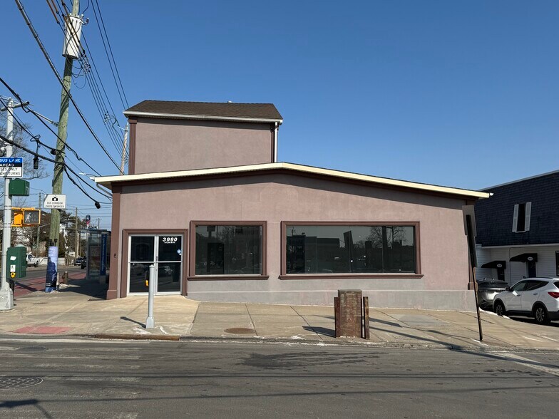 More Photos Of 3990 Hylan Blvd, Staten Island Freestanding For Sale