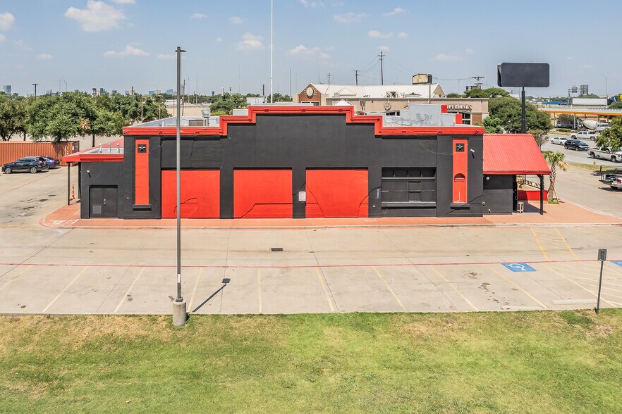 Primary Photo Of 10300 W Technology Blvd, Dallas Restaurant For Sale