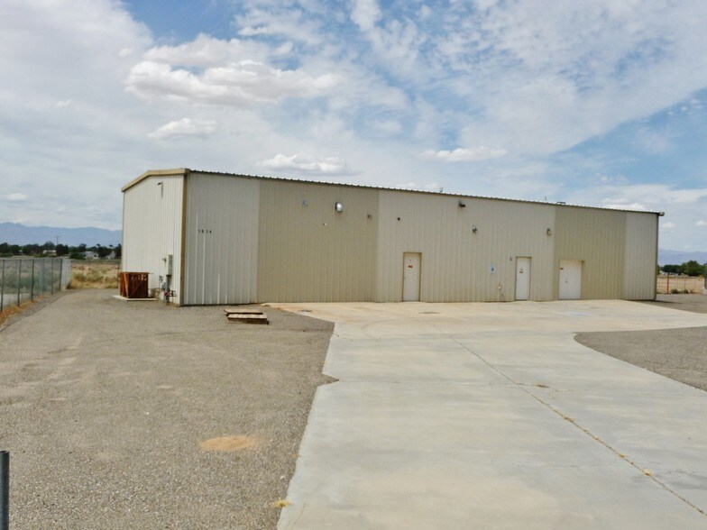Primary Photo Of 1014 Kyle Ct, Ridgecrest Warehouse For Sale