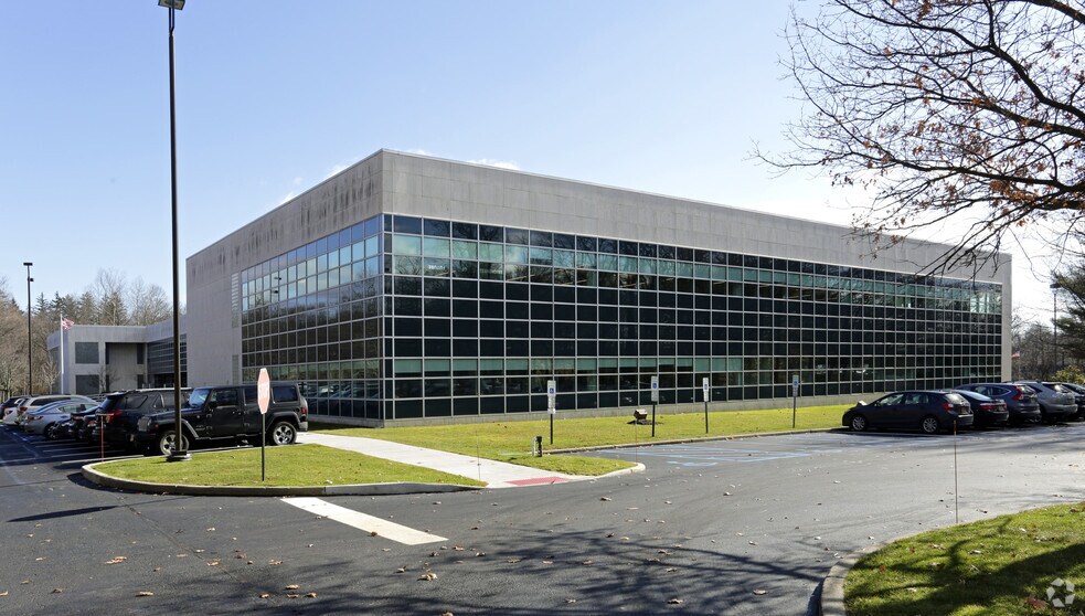 More Photos Of 5 Paragon Dr, Montvale Office For Lease