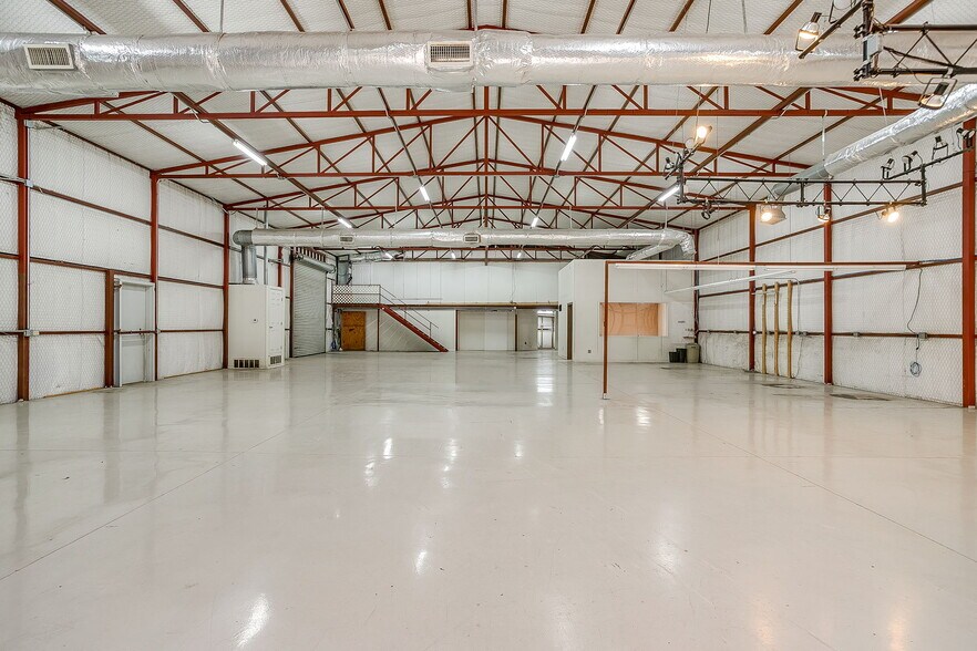 More Photos Of 10450 E Bankhead Hwy, Aledo Flex For Sale