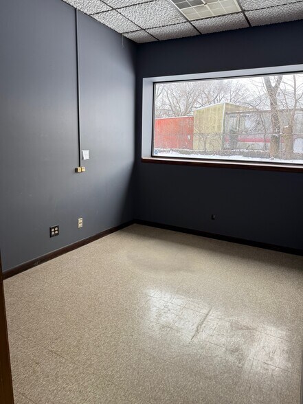 More Photos Of 1225 Channahon Rd, Joliet Warehouse For Lease