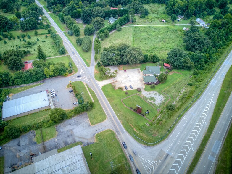 More Photos Of 386 Highway 82 S, Jefferson Restaurant For Sale