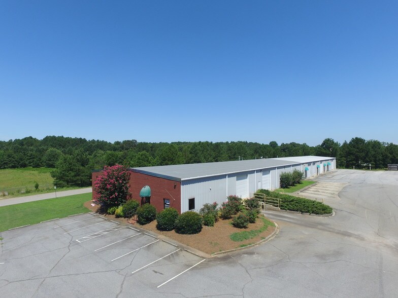 More Photos Of 9550 Jackson Trail Rd, Hoschton Warehouse For Lease