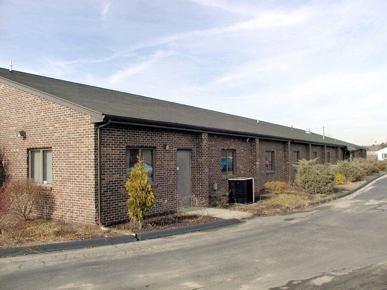 More Photos Of 81 Welby Rd, New Bedford Medical For Lease