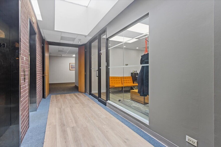 More Photos Of 100 Corporate Pl, Peabody Office For Lease