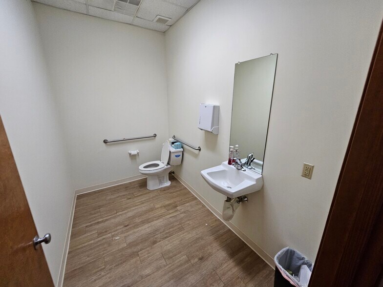 More Photos Of 150 N 2nd St, Hammonton Office For Sale