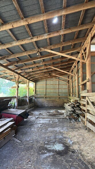 More Photos Of 7076 5th Side Rd, Innisfil Warehouse For Lease