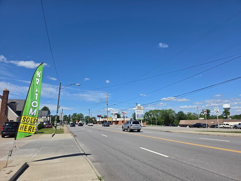 More Photos Of 4317 Sunset Blvd, Steubenville Convenience Store For Lease