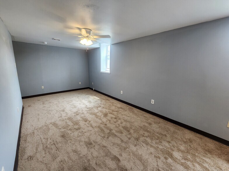 More Photos Of 744 Park Ave, Syracuse Warehouse For Sale