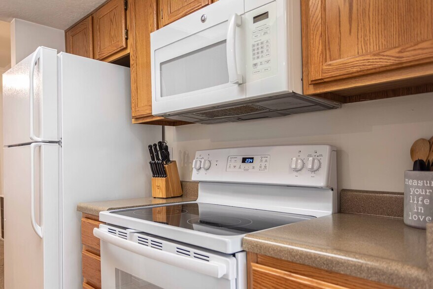 More Photos Of 978 E South Union Ave, Midvale Apartments For Sale