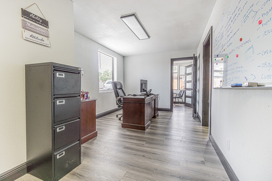 More Photos Of 6911 Gibsonton Dr, Gibsonton Light Manufacturing For Sale