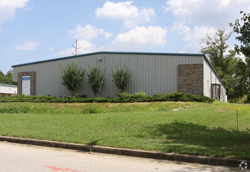 More Photos Of 4064 Nine McFarland Dr, Alpharetta Flex For Lease