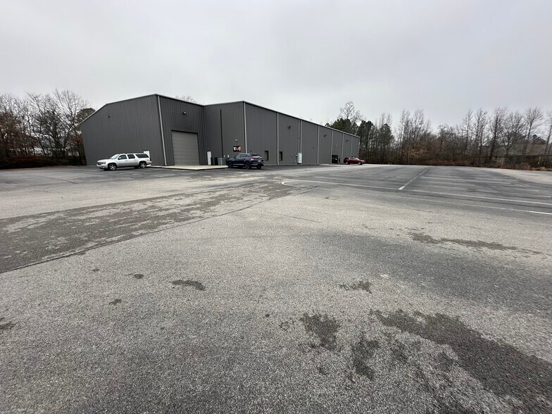 More Photos Of 4100 AL Highway 69, Guntersville Sports And Entertainment For Sale