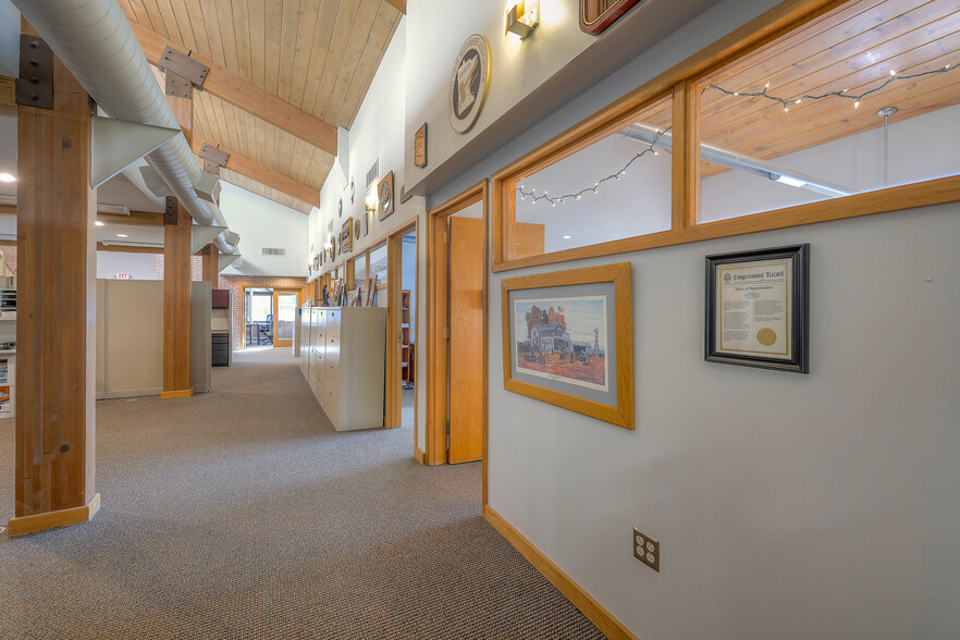 More Photos Of 8880 Ballentine St, Overland Park Office For Sale