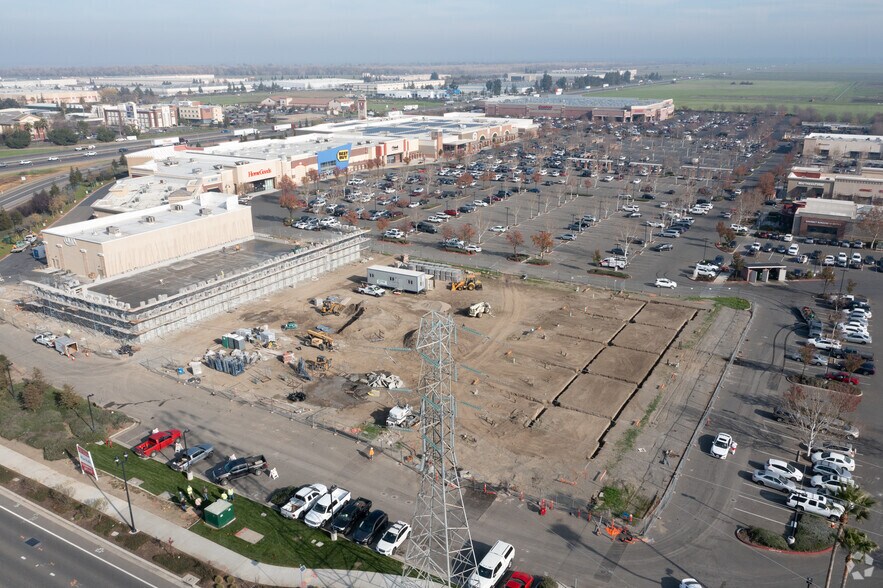 More Photos Of 2185 Bronze Star Dr, Woodland Unknown For Lease