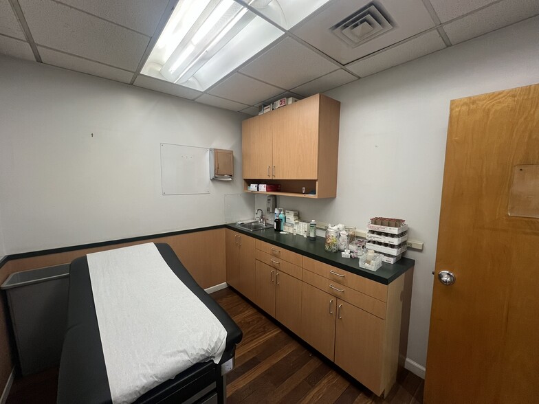 More Photos Of 1000 Park Ave, New York Apartments For Sale