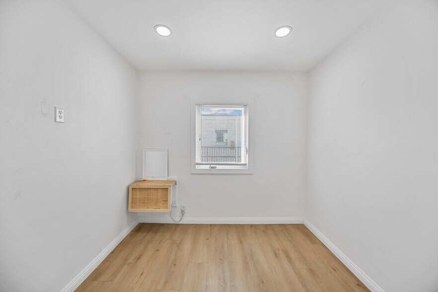 More Photos Of 1826-1828 12th St, Manhattan Beach Apartments For Sale