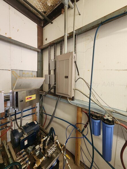 More Photos Of 2001 E Oklahome Ave, Wheeler Carwash For Sale