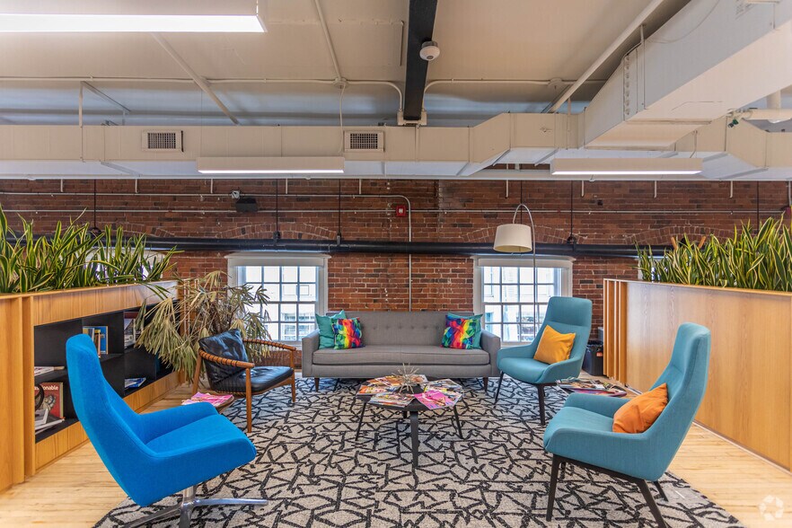 More Photos Of 361-361 Newbury St, Boston Coworking Space