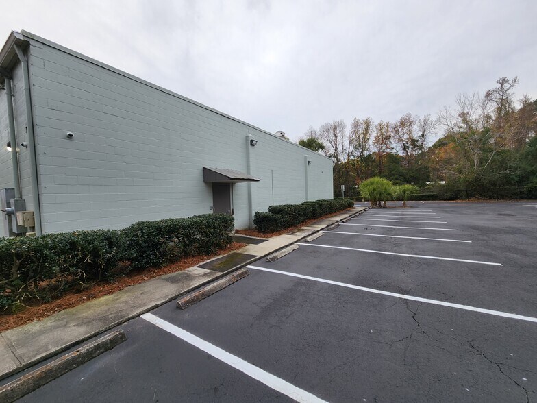 More Photos Of 2704 Highmarket St, Georgetown Freestanding For Sale