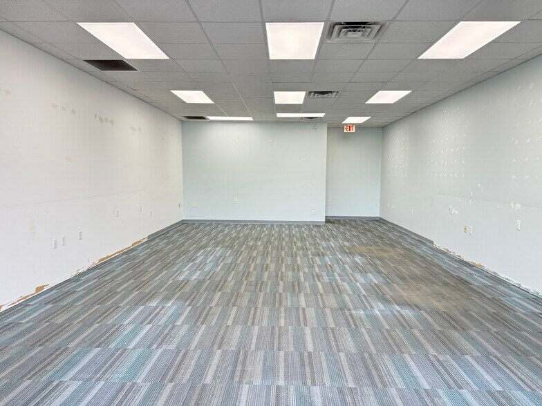 More Photos Of 1305 WI-69, New Glarus General Retail For Lease