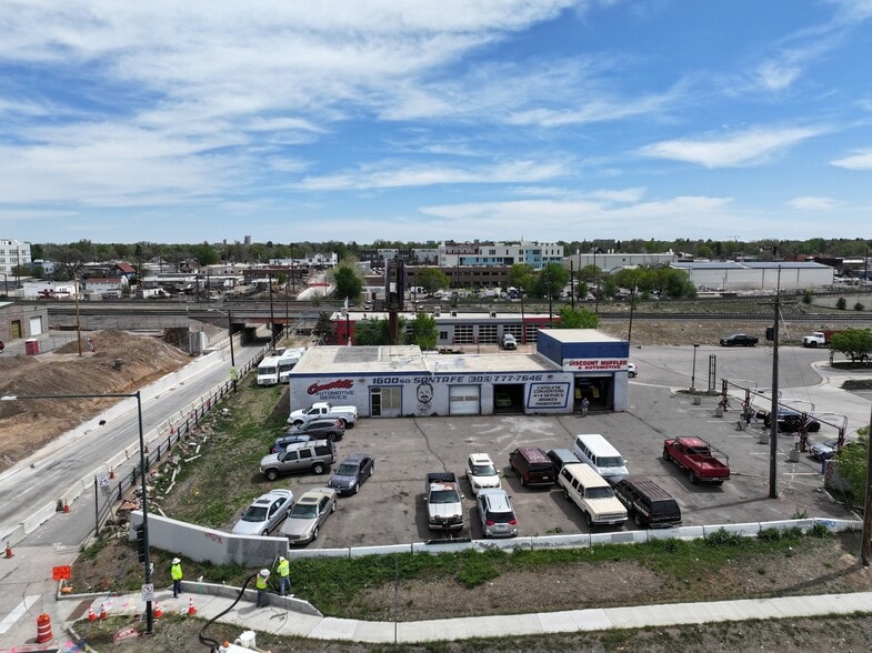 More Photos Of 1600 S Santa Fe Dr, Denver Auto Repair For Lease