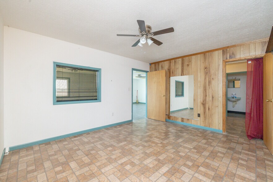 More Photos Of 7717 Richmond Tappahannock Hwy, Aylett Storefront Retail Office For Sale