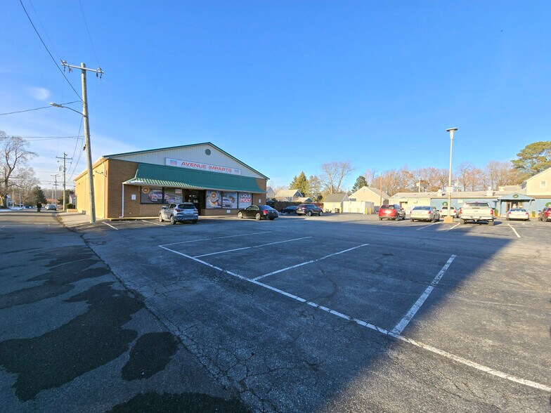 More Photos Of 100 N Railroad Ave, Wyoming General Retail For Lease