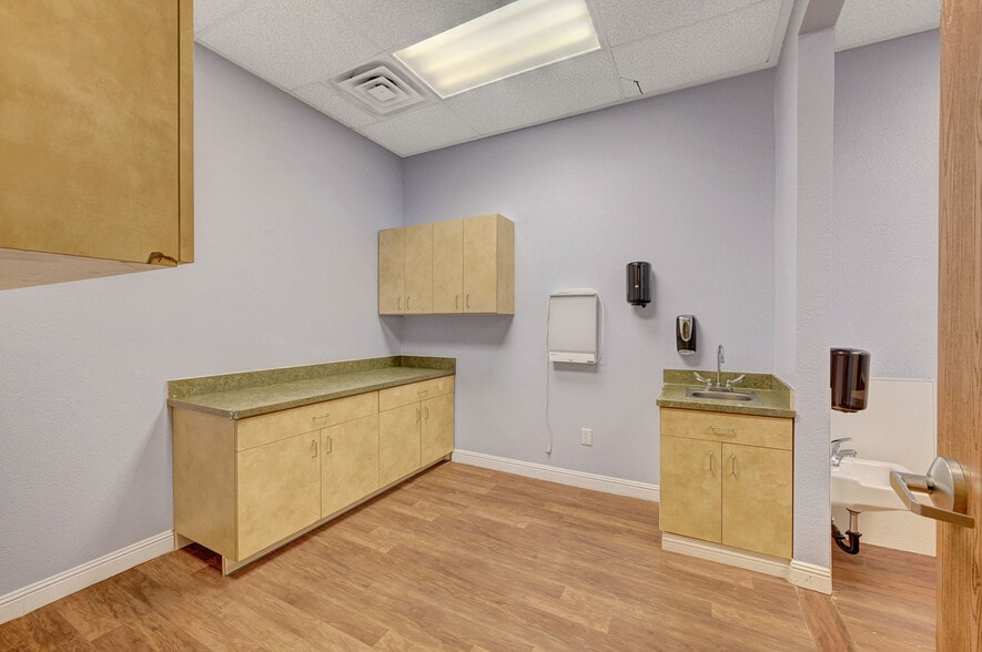 More Photos Of 3940 W Ann Rd, North Las Vegas Medical For Lease