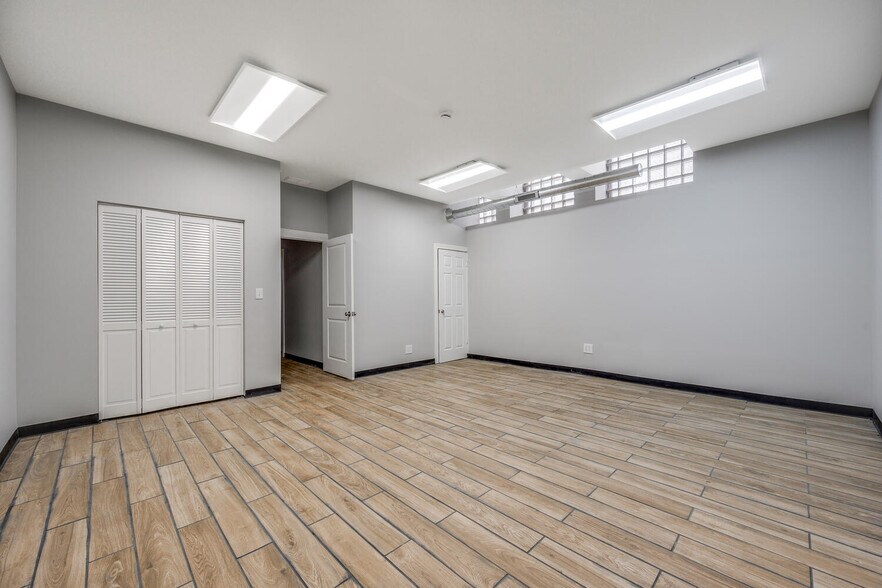 More Photos Of 1423 W 59th St, Chicago Warehouse For Lease