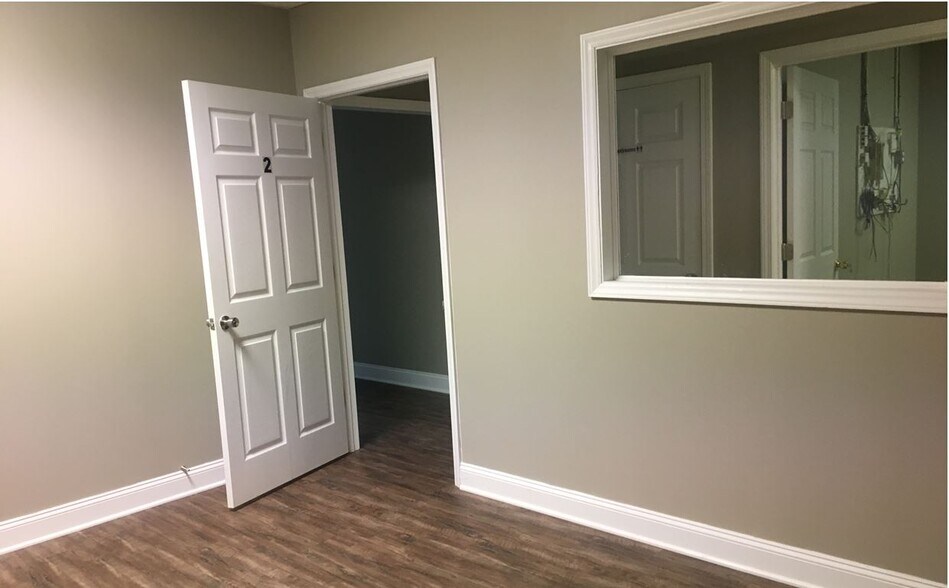 More Photos Of 500 New Hope Rd, Raleigh Light Distribution For Lease