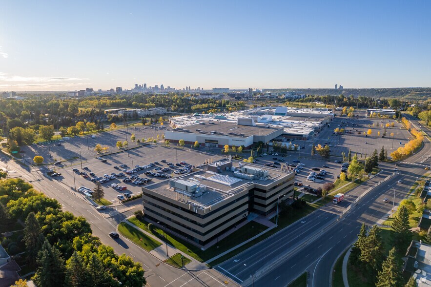 More Photos Of 4935 40th Ave, Calgary Medical For Lease