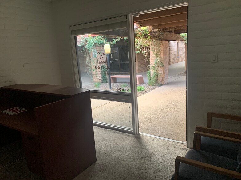 More Photos Of 1550 E University Dr, Mesa Office For Lease