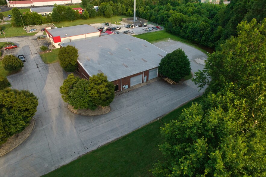 More Photos Of 3700 Fern Valley Rd, Hillview Manufacturing For Sale