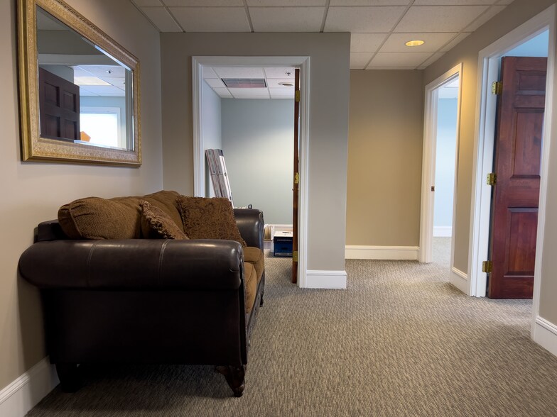 More Photos Of 80 Washington St, Norwell Office For Lease