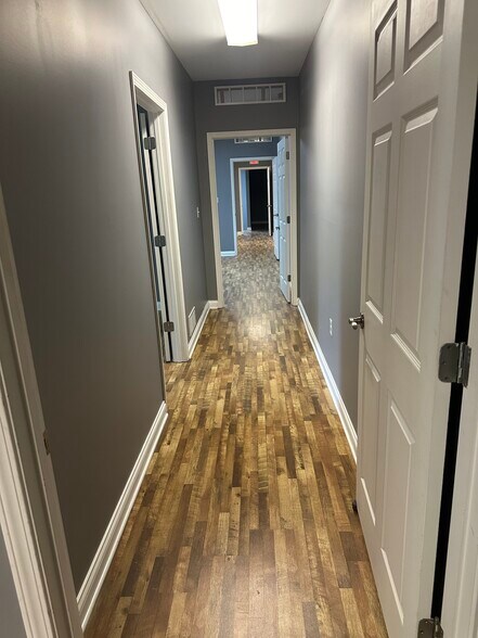 More Photos Of 3100 Fitzgerald Industrial Dr, Bowling Green Warehouse For Lease