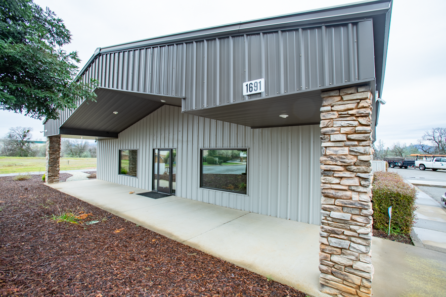 More Photos Of 1691 Zachi Way, Redding Specialty For Sale